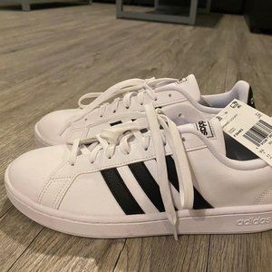 Brand new Adidas grand court sneakers